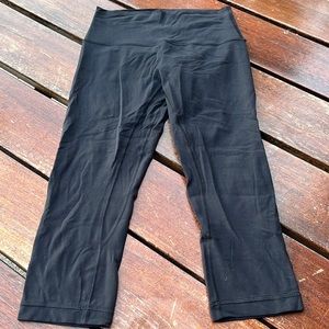 Lululemon Athletica Cropped Yoga Pant Size 6